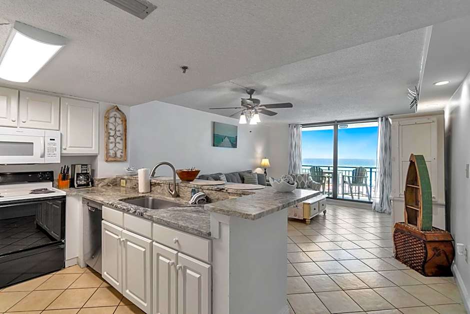 Splash Into Sundestin, Thanksgiving Stays Get 50 Gift Card