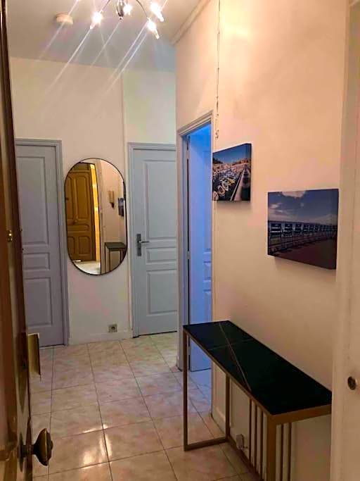 Charmant 4 pièces - Cour privative - Port de Nice