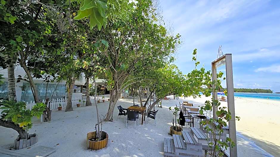 Rashu Hiyaa Hotel Dhiffushi