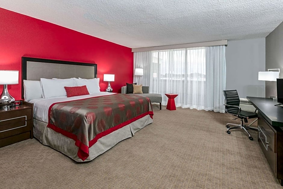 Ramada by Wyndham Texarkana