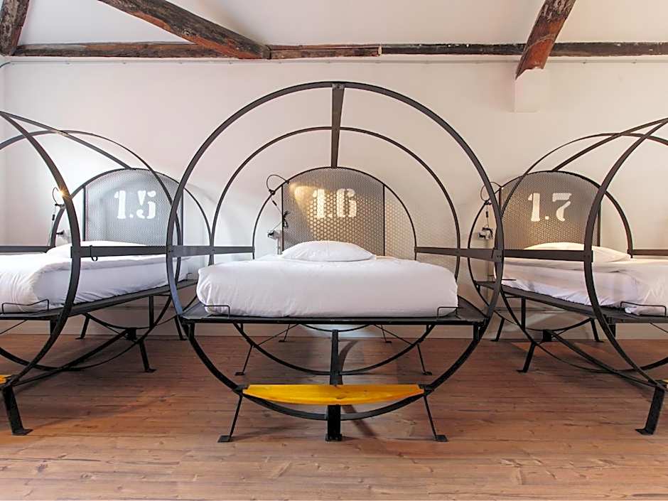 The House of Sandeman - Hostel & Suites