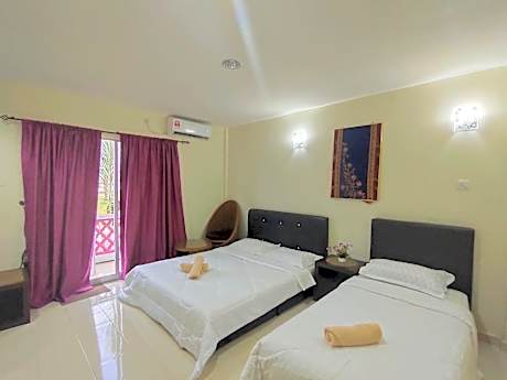 Triple Room with Balcony