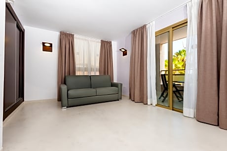 Double Room with Lounge 2 Adults + 1 Child