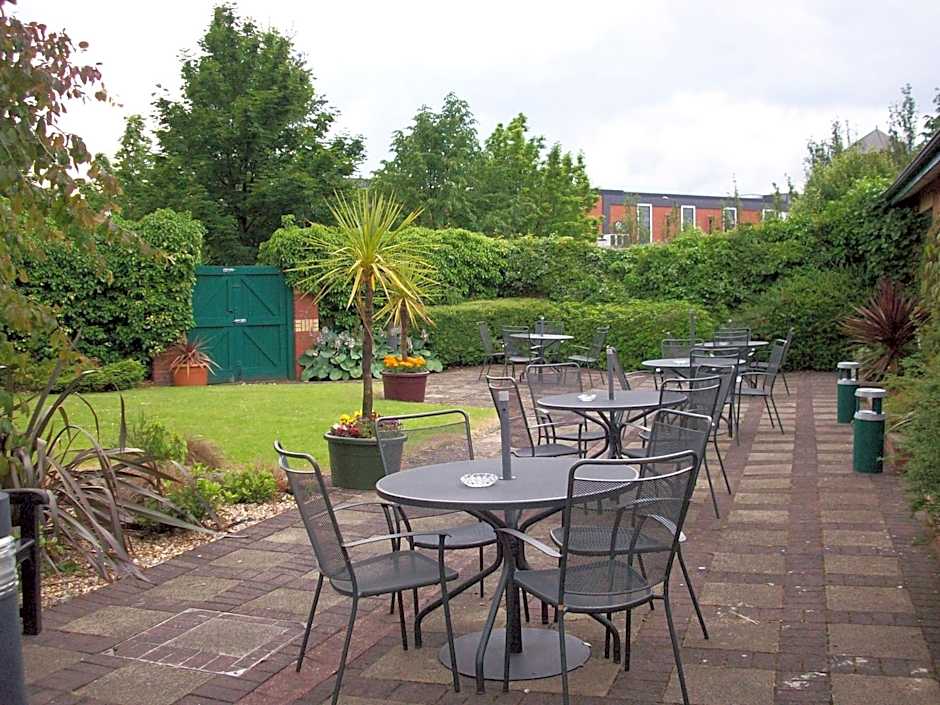 Wigan Oak Hotel by Belvilla