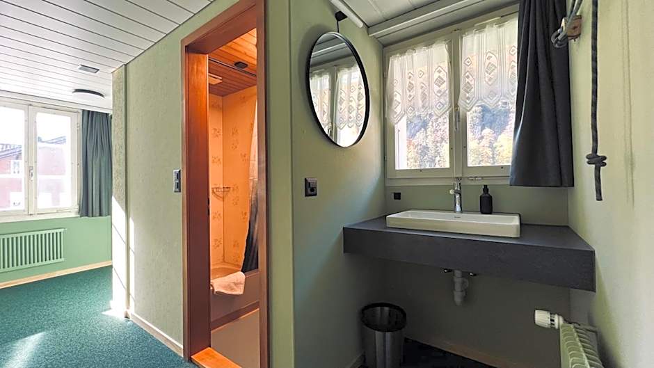 Hotel Alpina Einhorn - Self-Check-In