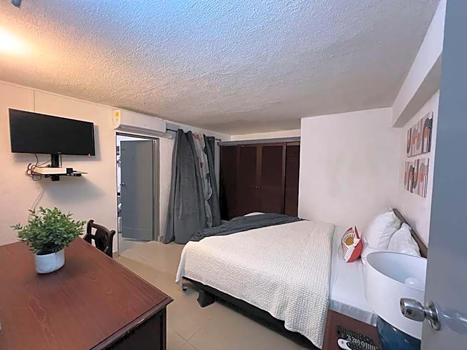 Over The Hill Residence