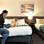 Carnmore Hotel Takapuna