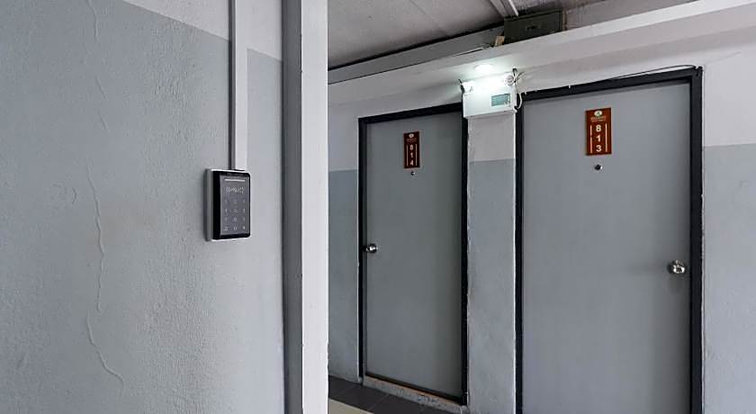 Regent Ngamwongwan Hotel