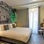 Avenue Hotel