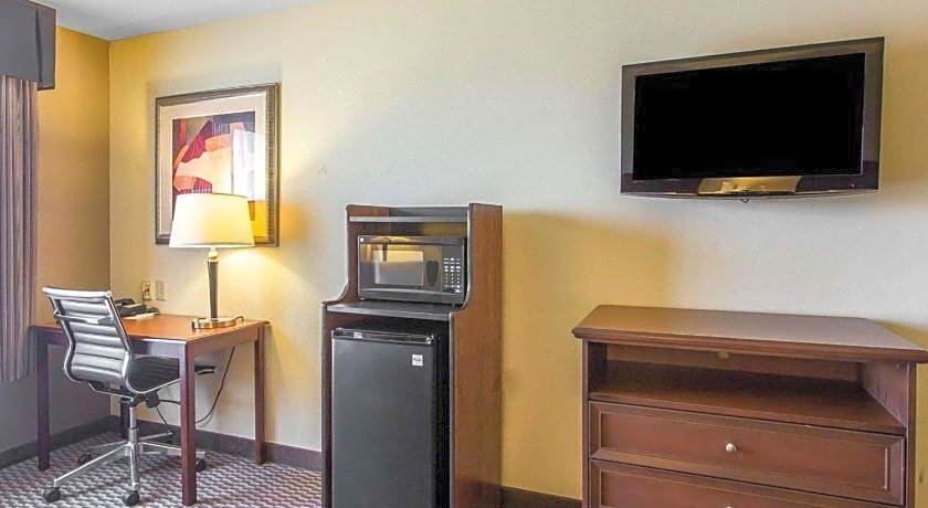 Comfort Inn & Suites Madisonville