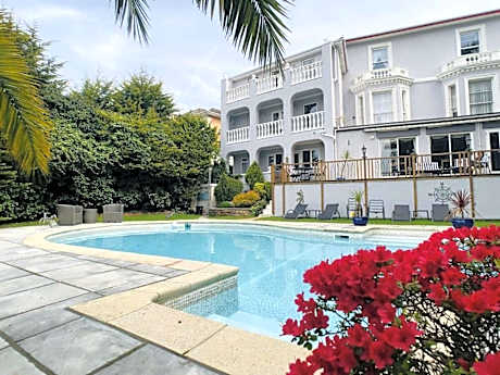 The Glenorleigh Hotel