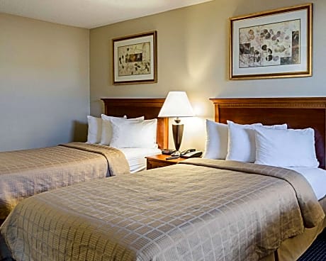 2 Double Beds, Nonsmoking, Accessible