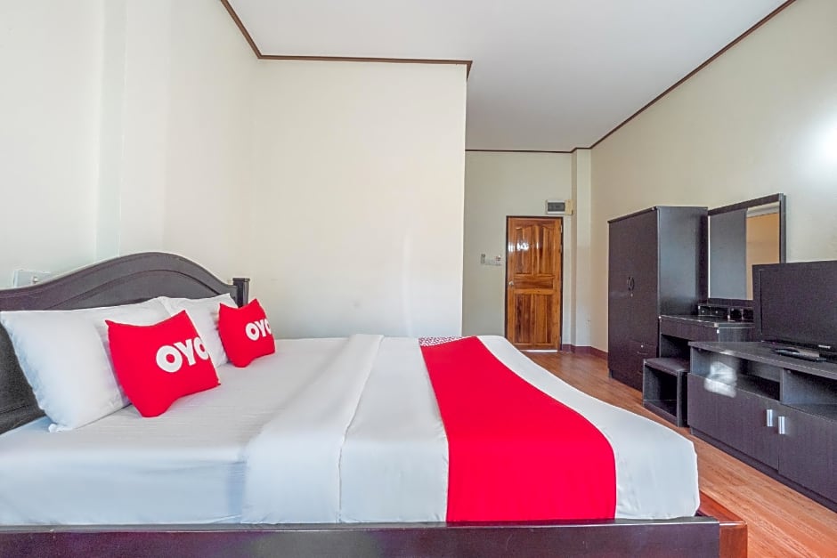 OYO 918 Kachapol Hotel