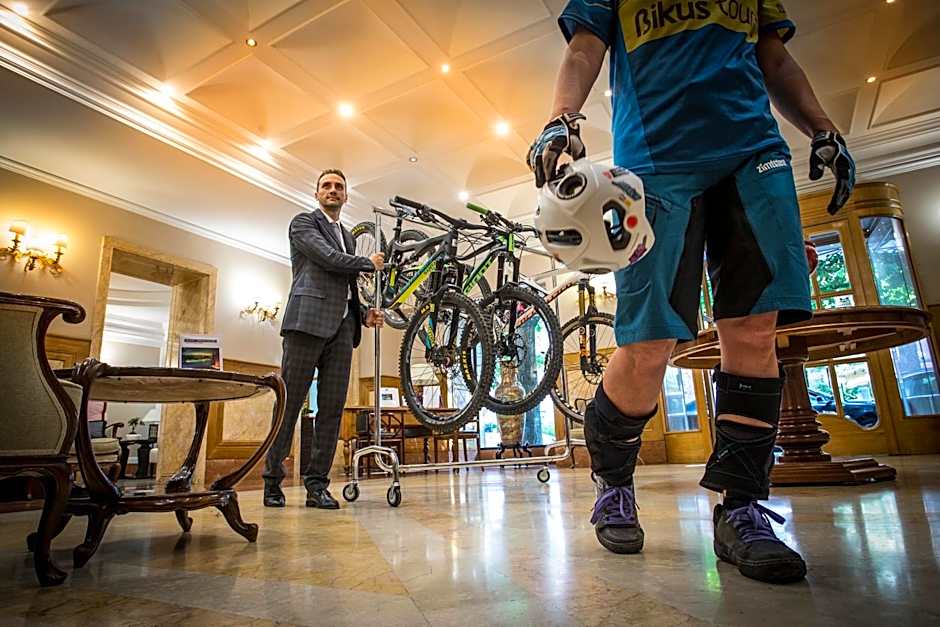 Ambasciatori Place Hotel