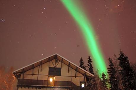 7 Gables Inn & Suites