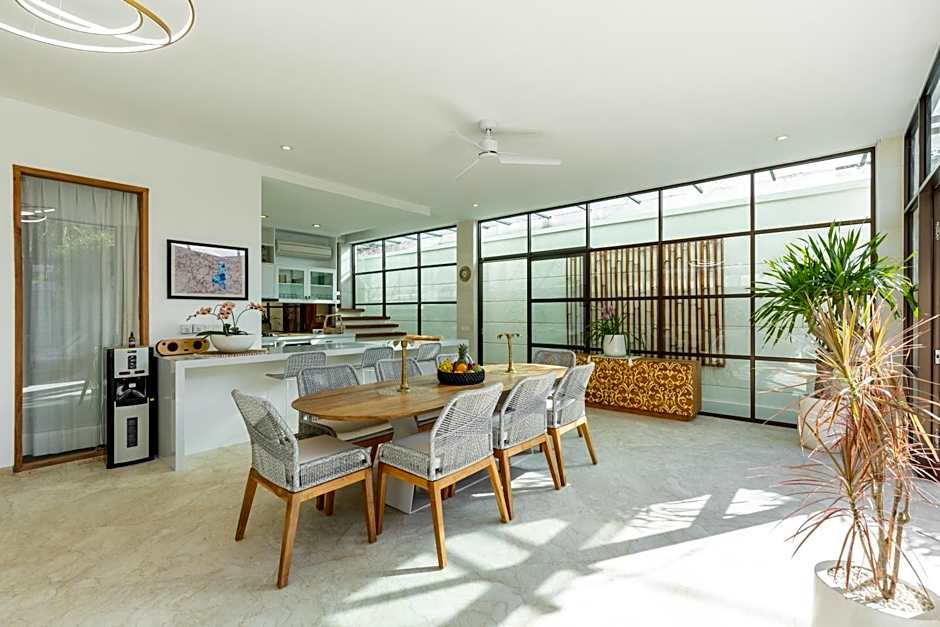 Villa Lumut 3 Bedrooms Central Seminyak