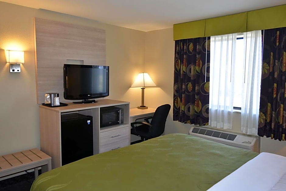 Quality Inn & Suites Brooks Louiville South