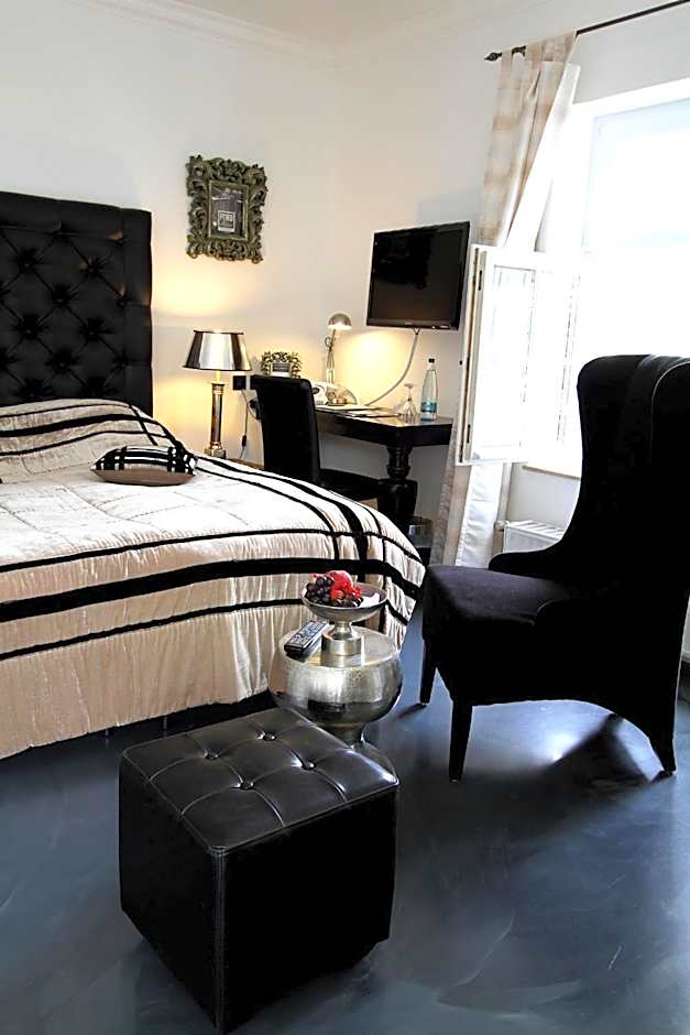 VILLA ADELEes BOUTIQUE HOTEL