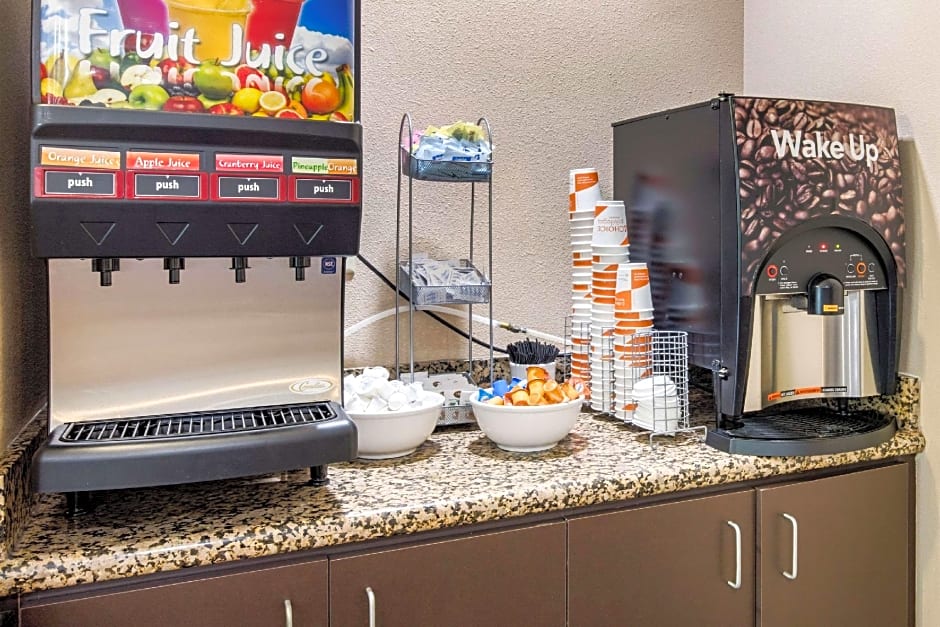 Comfort Suites Manchester near Arnold AFB