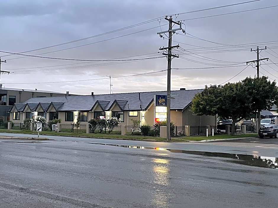 SHEPPARTON MOTOR INN Tudor House Motel