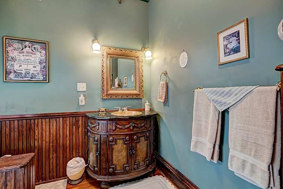 Grandison Inn