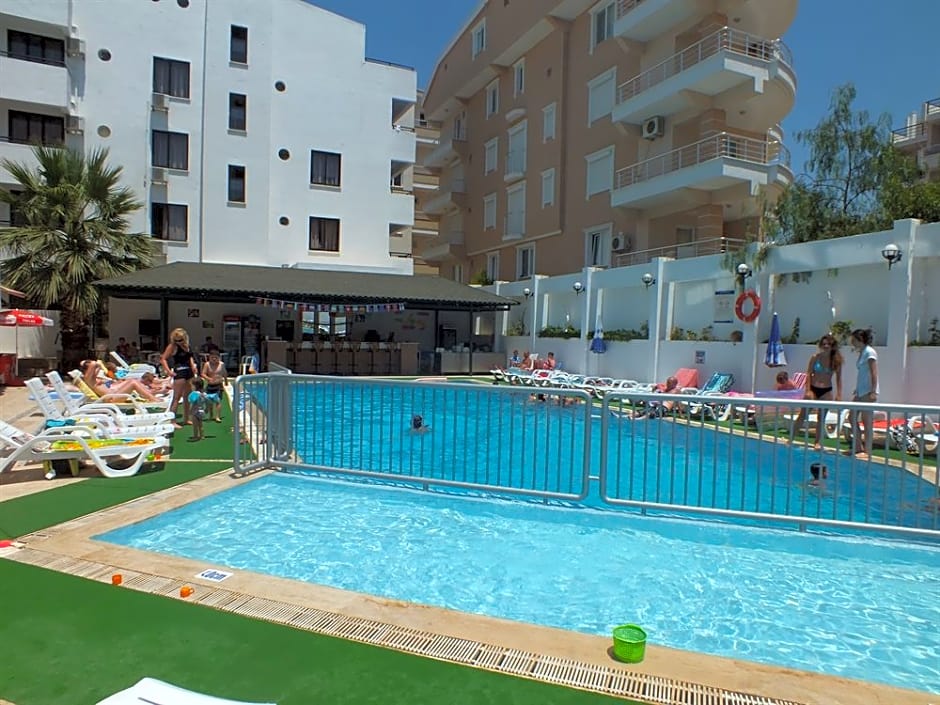 Tuntas Suites Altinkum