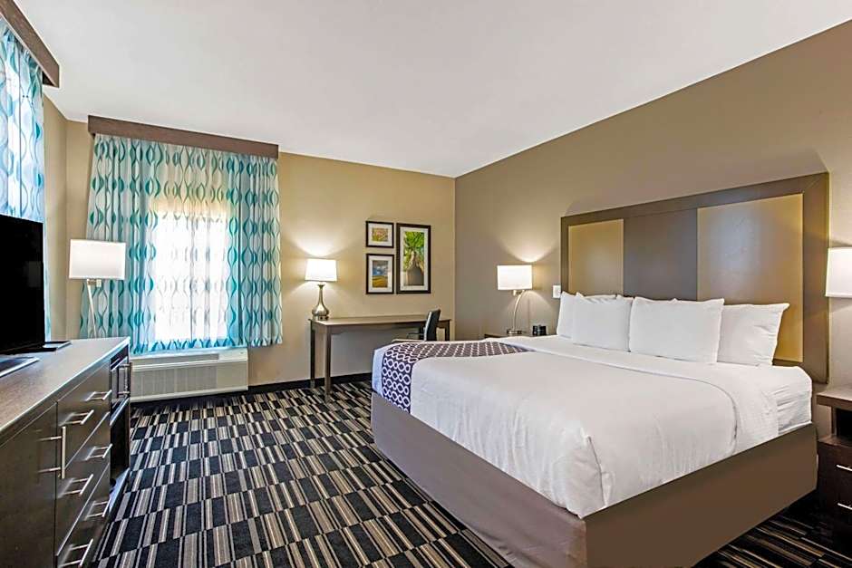 La Quinta Inn & Suites by Wyndham Sweetwater East