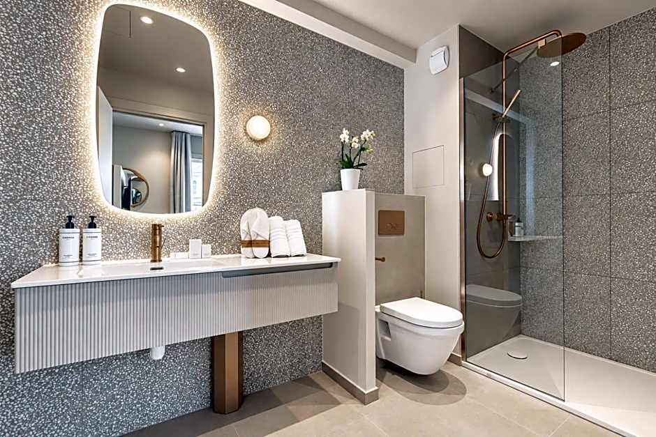 Suites FL By Sweett