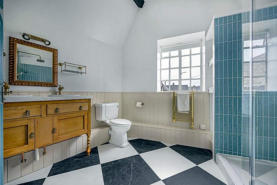 The Golden Pheasant Inn