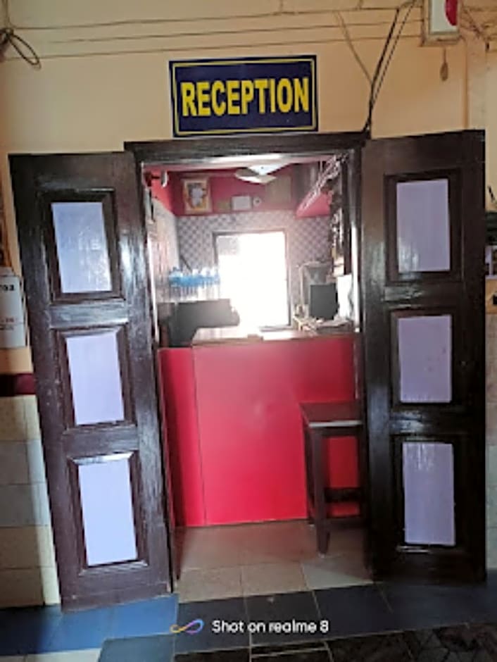 Goroomgo Central Guest House Agartala