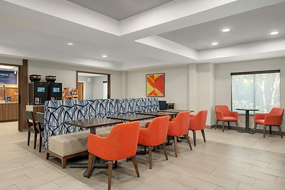 Holiday Inn Express Richmond-Brandermill-Hull Street By IHG