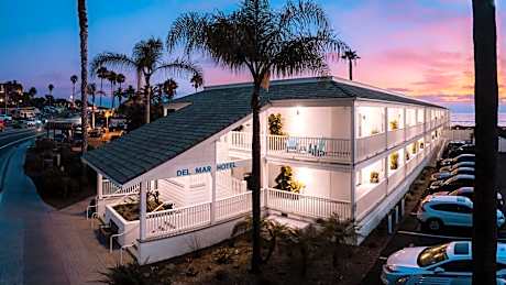 Del Mar Beach Hotel