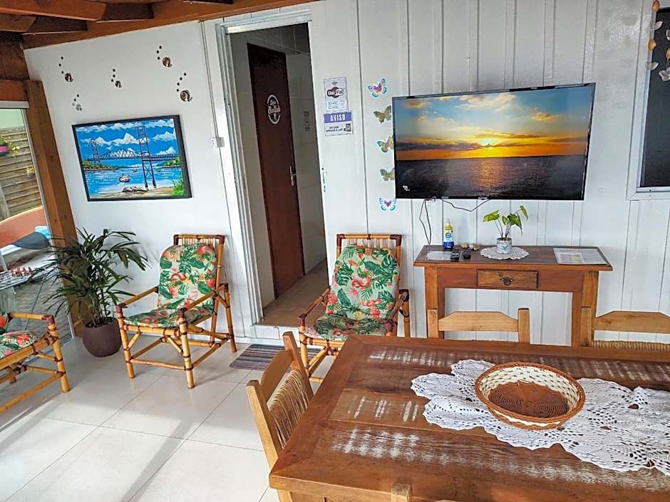 Casa charmosa pé na areia por do sol