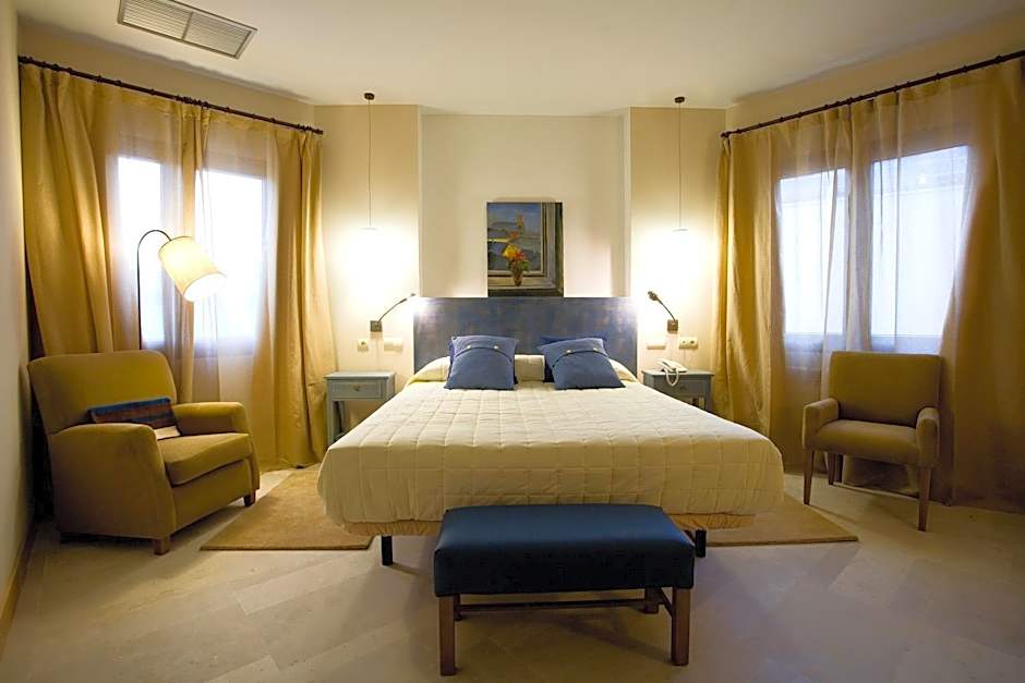 Photo 1 of 6 of Double Room
