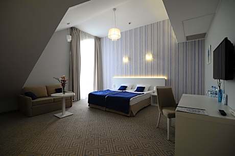 Deluxe Double Room with Bath