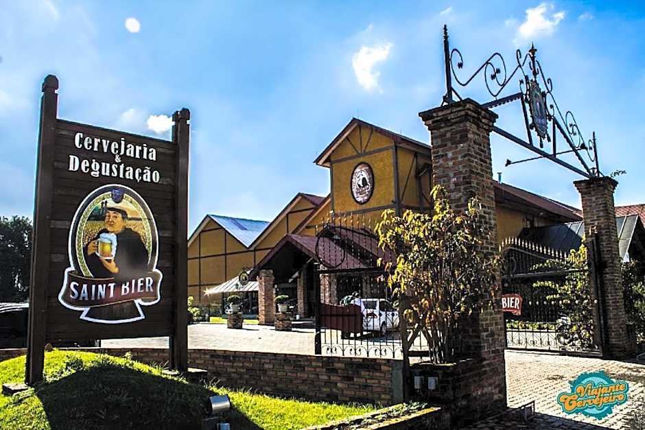 APARTAMENTO 10 min de CRICIUMA em IÇARA-SC - 2 quartos - 3 Ar-Condicionado split - Cozinha equipada - Banheiro - Garagem coberta e Wi-Fi - Anfitriã Superhost no BnB