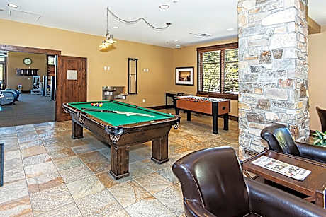 Iron Horse Lodge