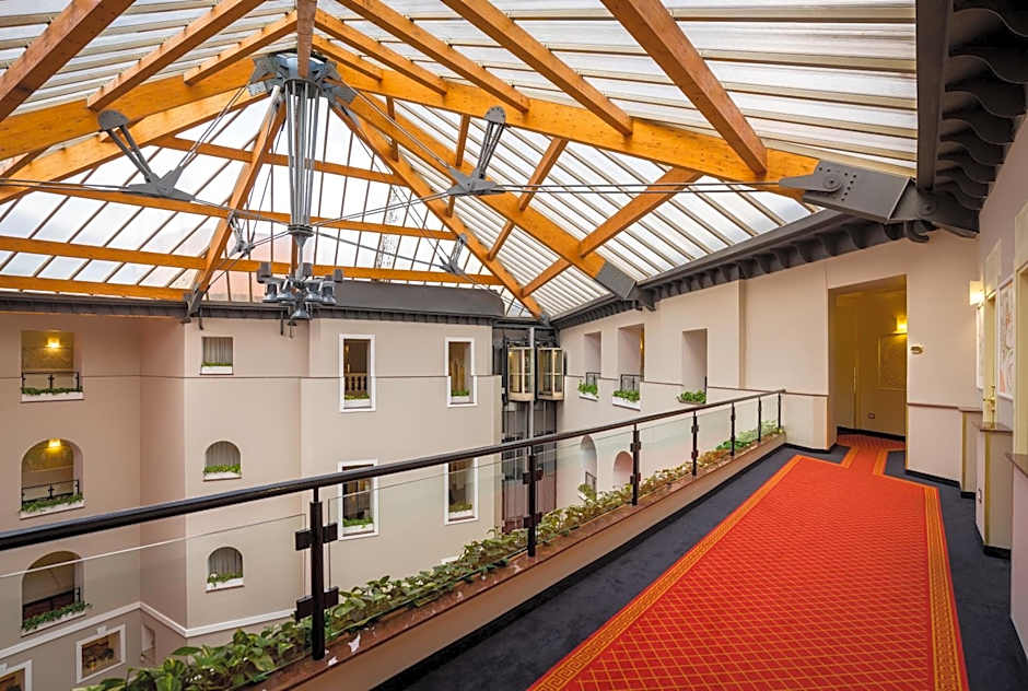 Grand Hotel Yerevan - Small Luxury Hotels of the World