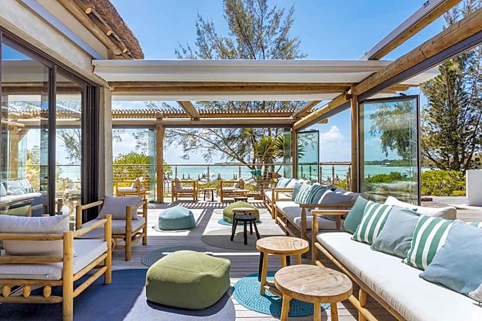 Lagoon Attitude (Adults Only)