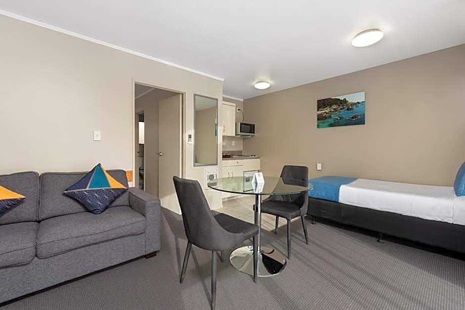 ASURE Macy's Motor Inn