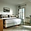 Hotel Adonis