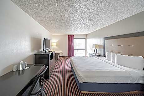 1 King Bed | Suite, Non-Smoking