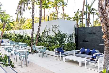 The Beverly Hilton