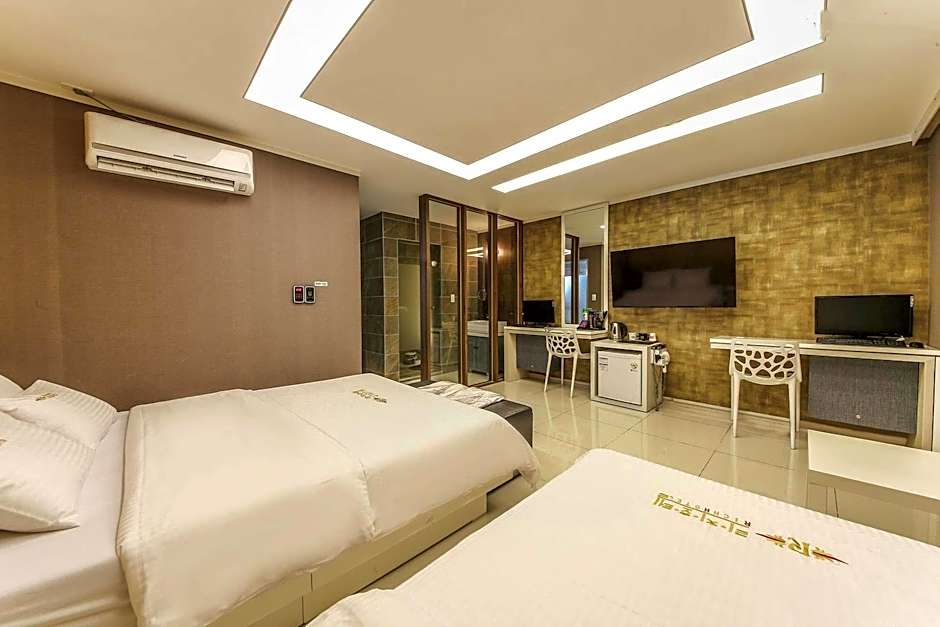 Richi Hotel