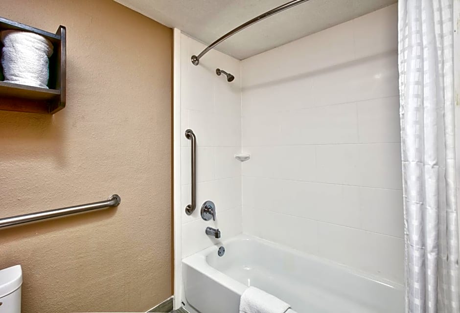 Super 8 by Wyndham Victoria TX