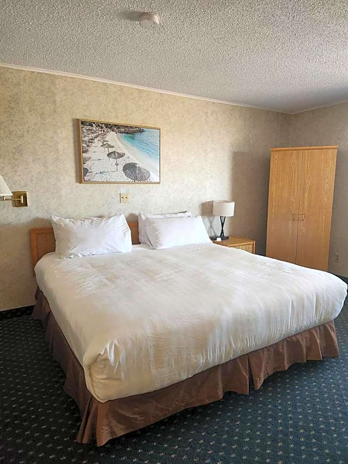 Travelodge by Wyndham Amherst