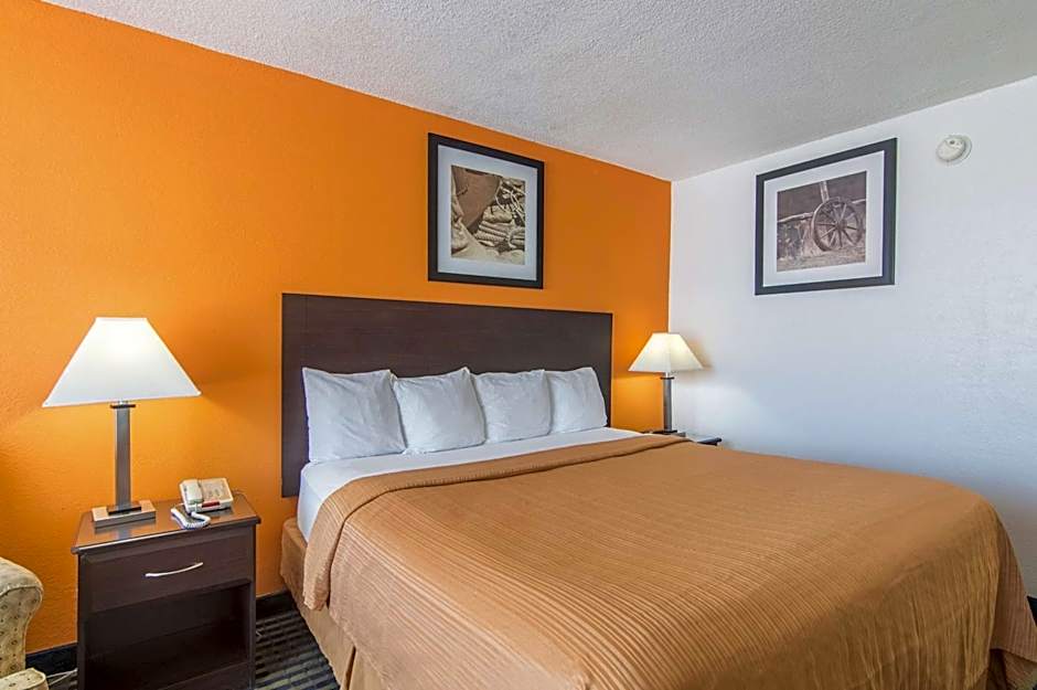 Motel 6-Liberal, KS