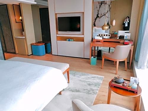 Howard Johnson Riverview Hotel Guangzhou