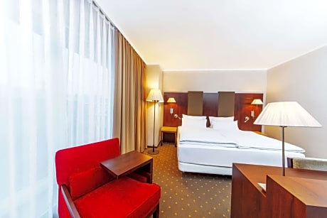 Standard Twin Room with Balcony Free Parking Promo