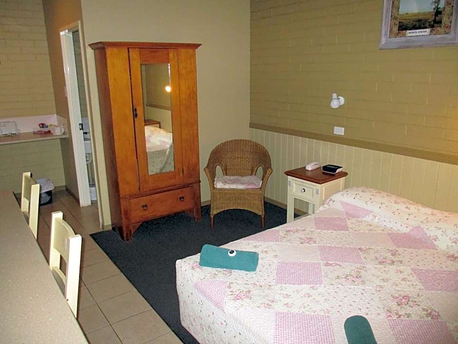 Barcaldine Country Motor Inn